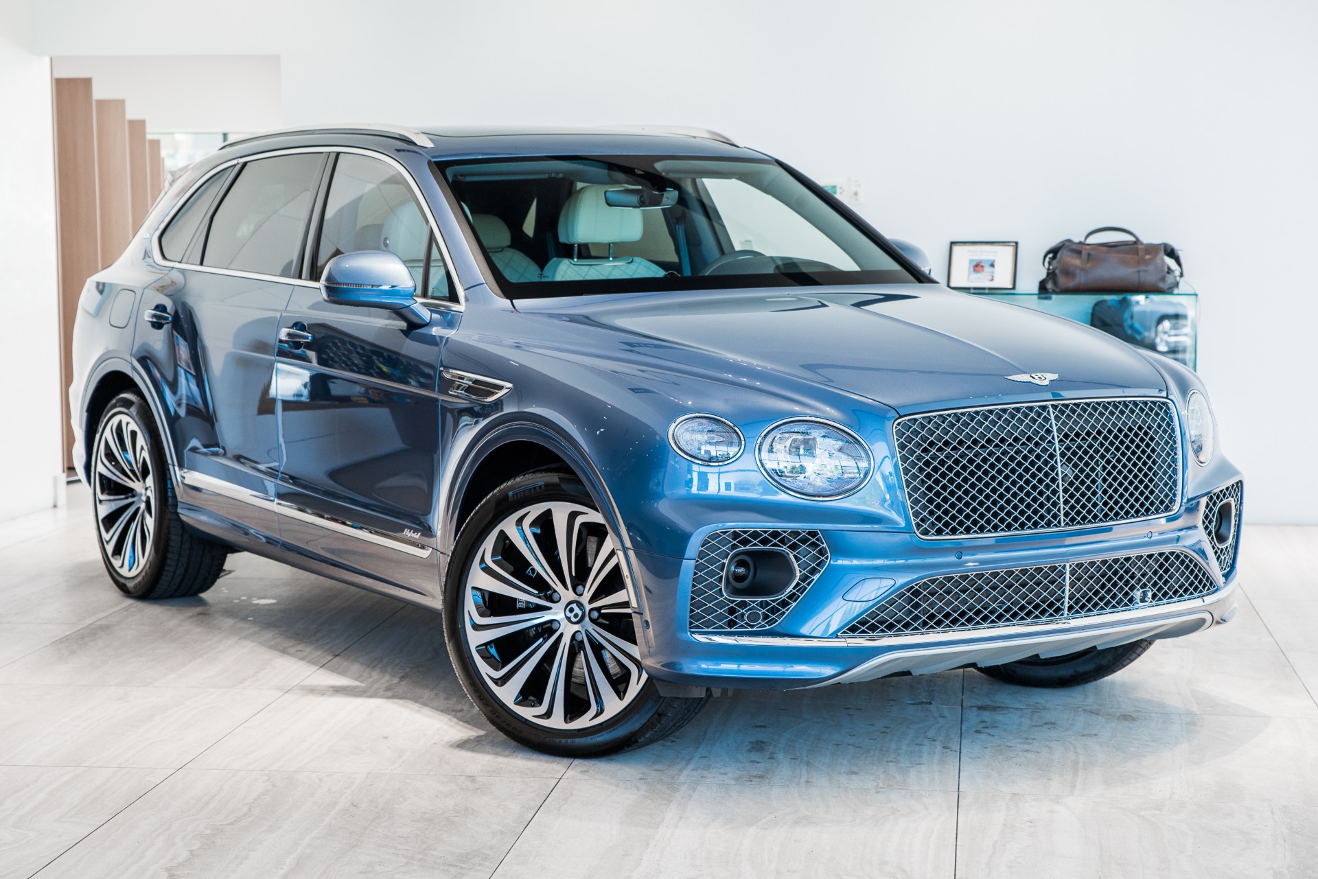 Used 2021 Bentley Bentayga Hybrid For Sale (Sold) | Exclusive ...