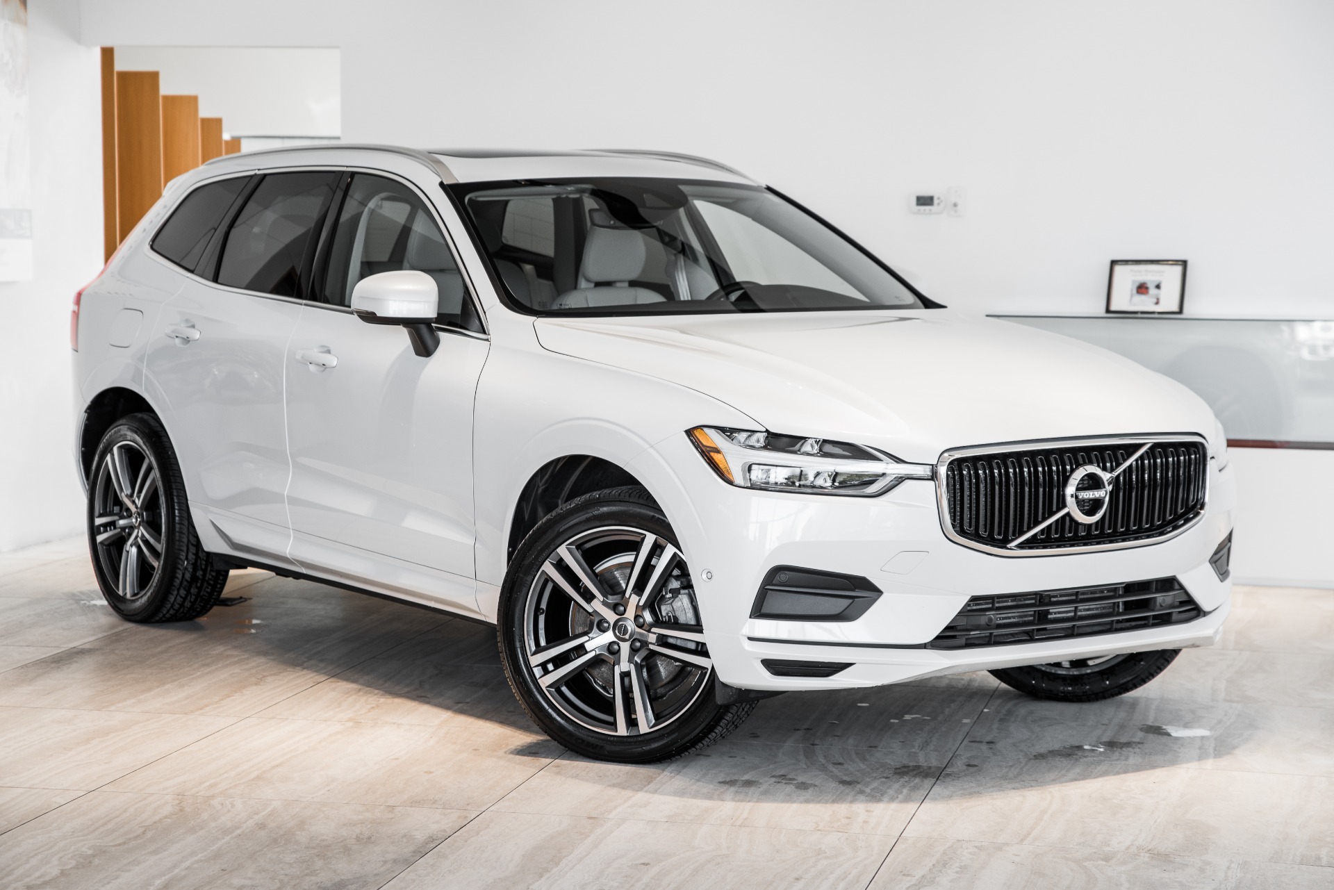 Used 2018 Volvo Xc60 T6 Momentum For Sale (sold) 