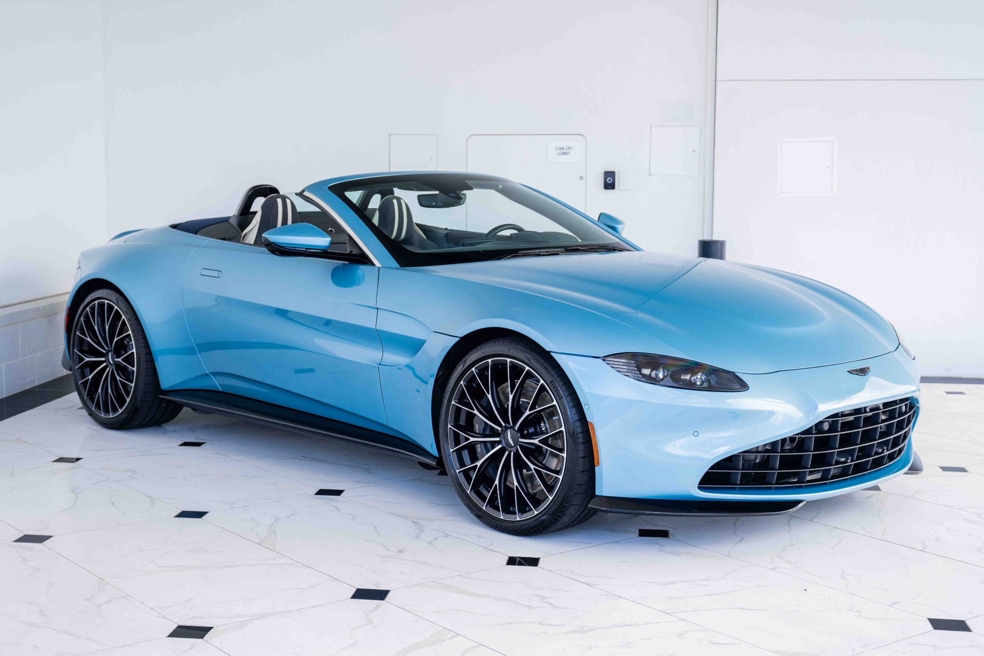 Used 2023 Aston Martin Vantage V8 Roadster For Sale ($259,995 ...